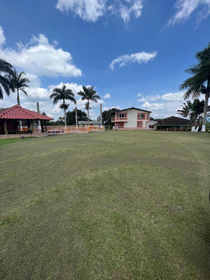 Alojamiento Campestre Hawaii Montenegro Exteriör bild