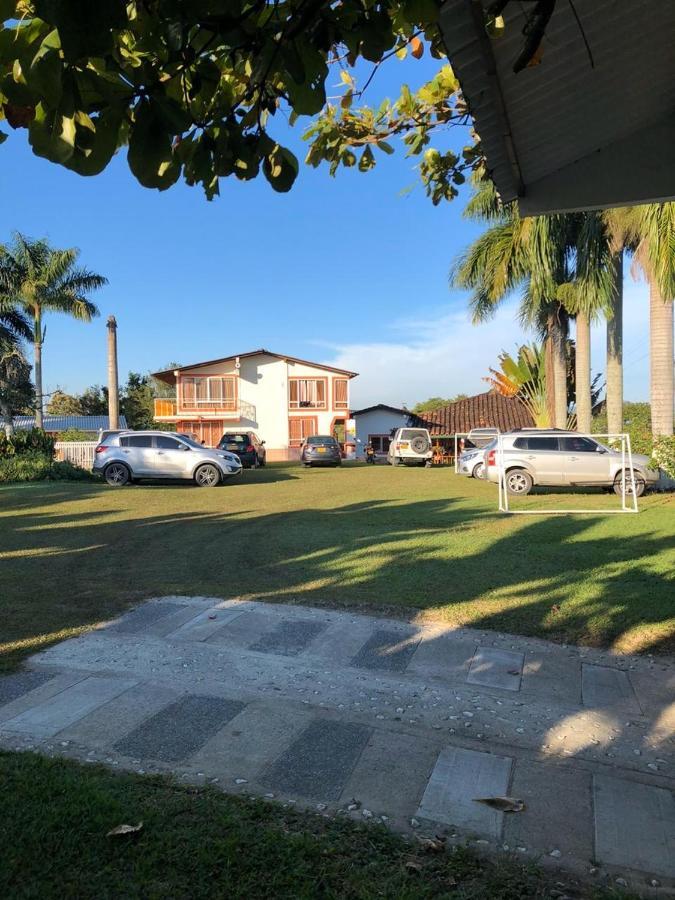 Alojamiento Campestre Hawaii Montenegro Exteriör bild